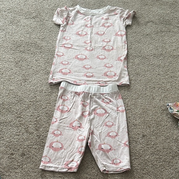 Snuggler Other - Snugglers girls carriage bamboo pajamas size 5/6